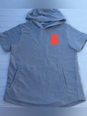 Under Armour Short Sleeve Hoodie medium